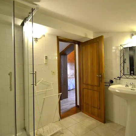 Osteria Di Ramazzano Sleeps 3 Pool Air Con *
